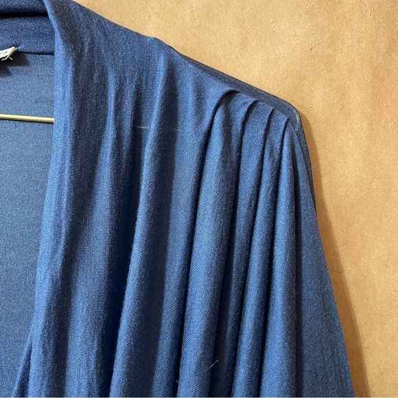 Alice + Olivia | Base Draped Wrap Popover Top Tencel Silk Blue Size M - Picture 5 of 15